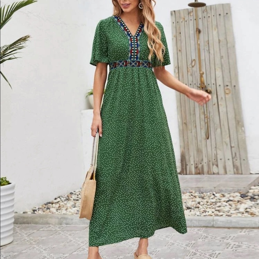 Maxi Green BoHo Chic Dress - Picture 1 of 2